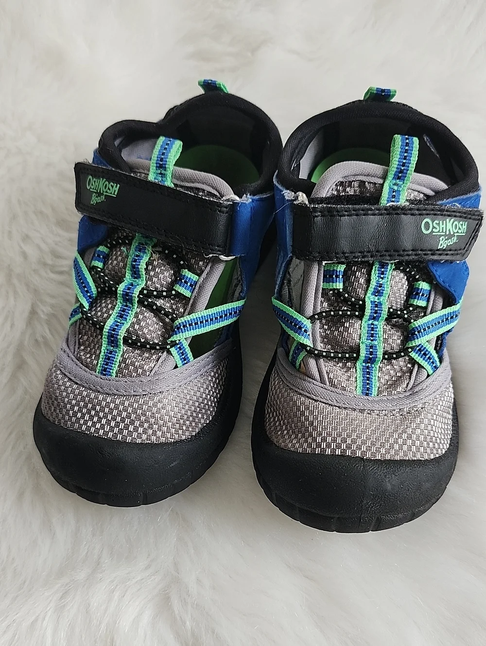 OshKosh B'gosh  Kids Water Shoes Sandals , 9